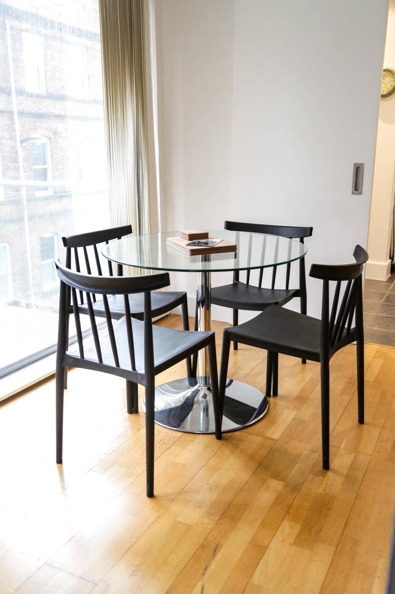 Serviced In Centre - Free Parking - Balcony - By Happy Days * Liverpool